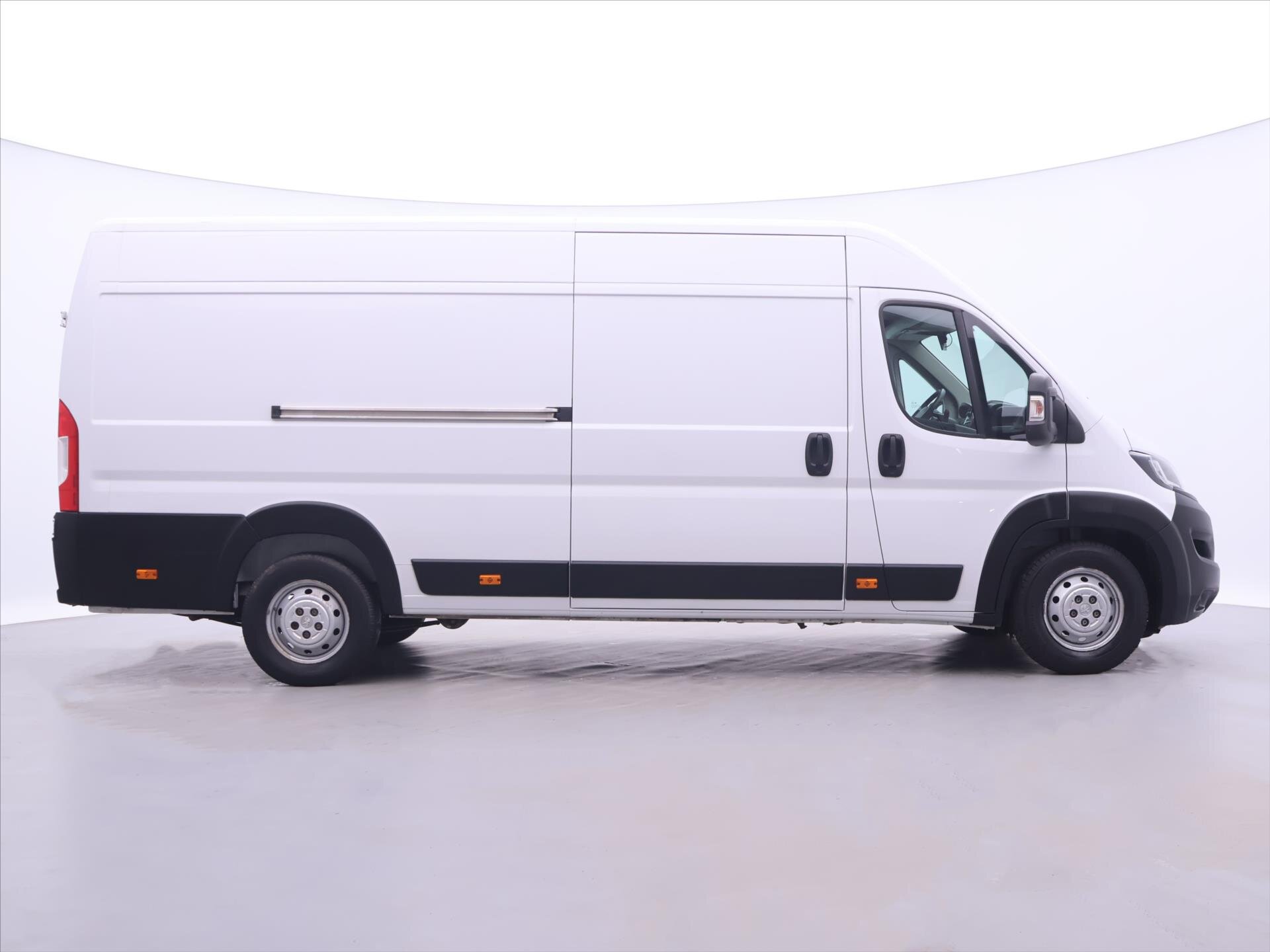 Peugeot Boxer Skříň 2,2 l 121 kw