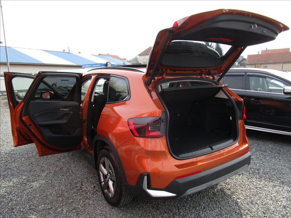 BMW X1 Kombi 1,5 l 110 kw