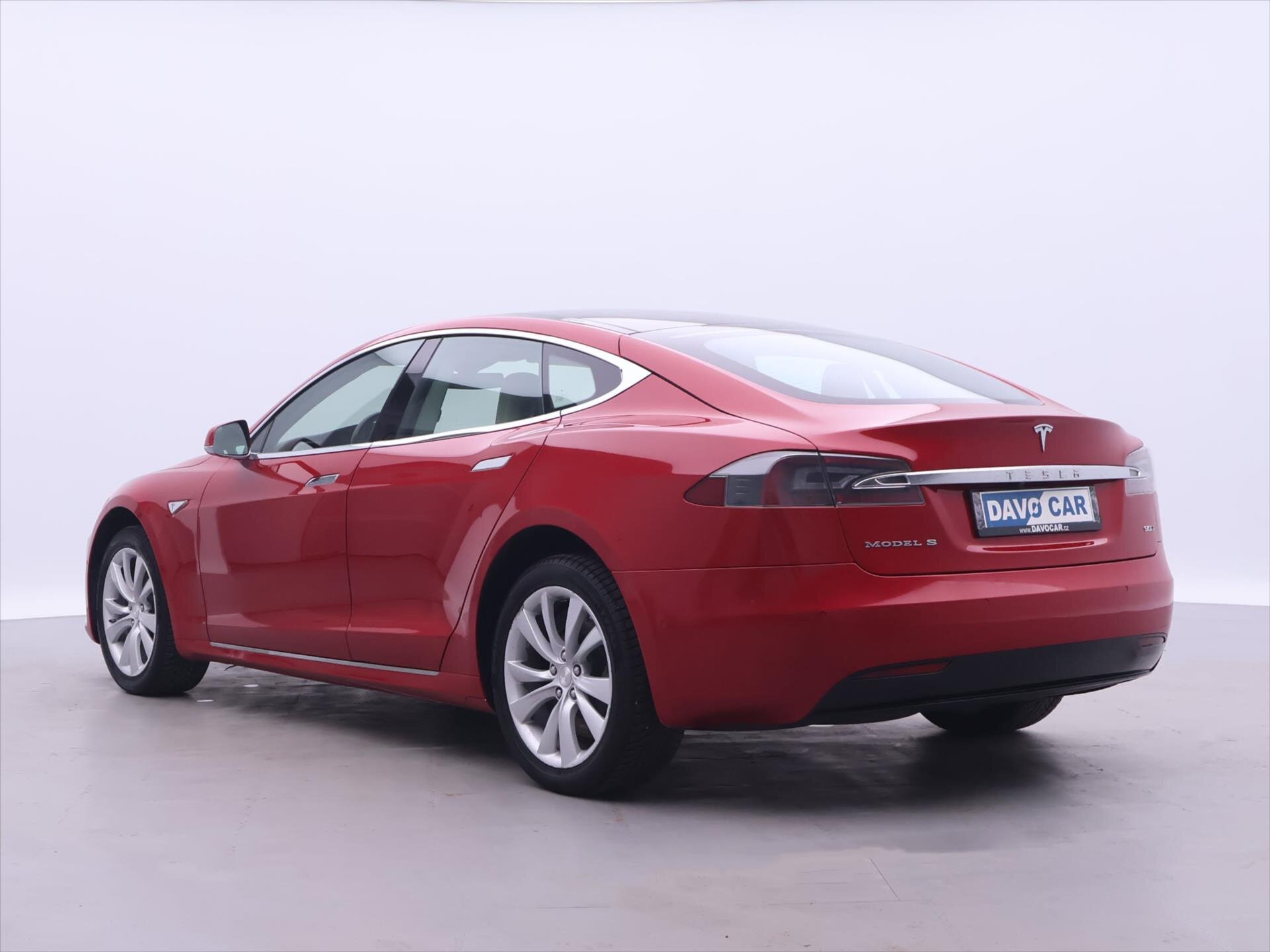 Tesla Model S Sedan / Limuzína 0,0 193 kw