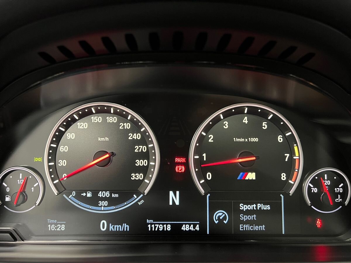 BMW X5 SUV / Terénní 4,4 l 423 kw