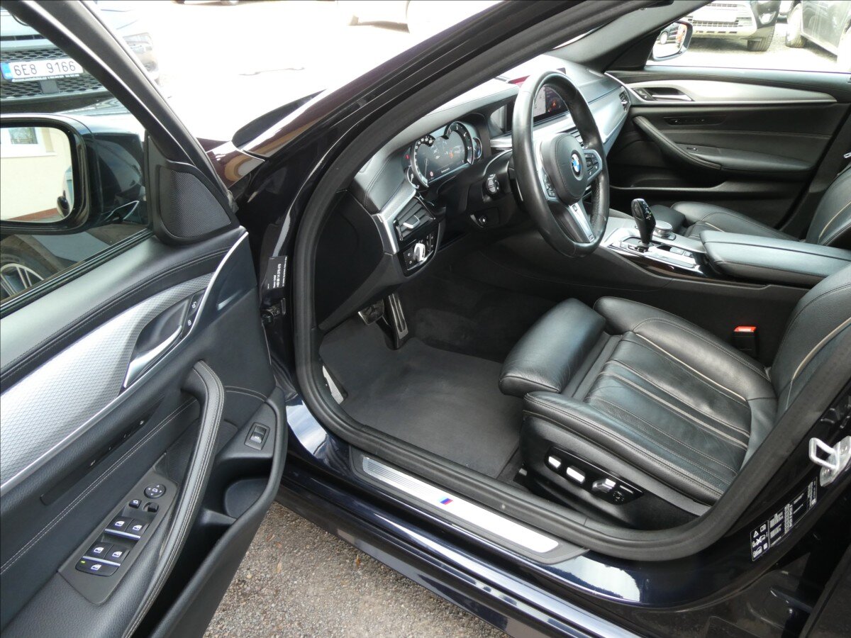 BMW Řada 5 Kombi 3,0 l 235 kw