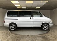 Volkswagen Caravelle 8
