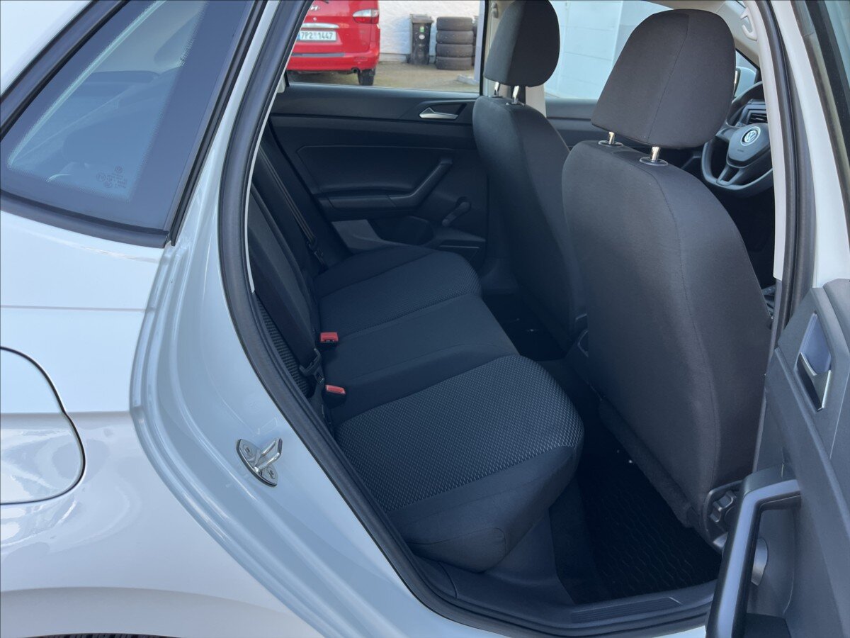 Volkswagen Polo Hatchback 999,0 48 kw