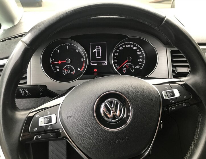 Volkswagen Golf Sportsvan 10