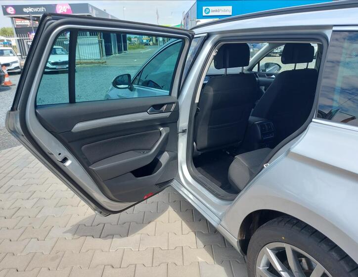 Volkswagen Passat 10