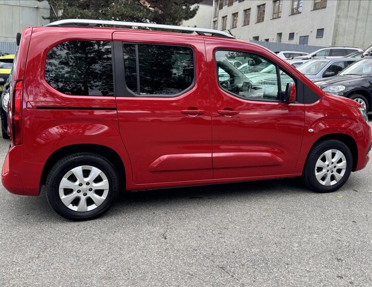 Opel Combo MPV 1,2 l 81 kw