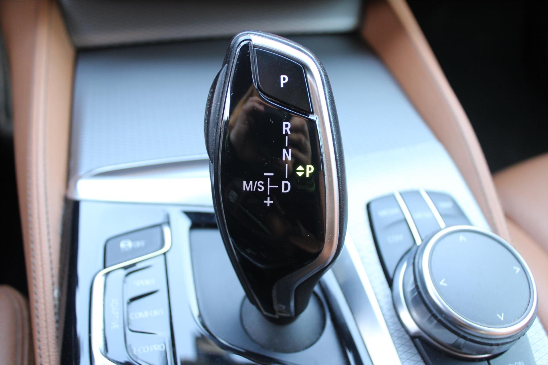 BMW Řada 5 Kombi 3,0 l 195 kw