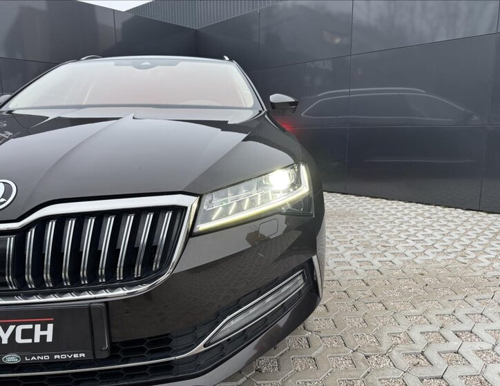 Škoda Superb 24
