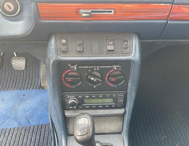 Mercedes-Benz 123 14