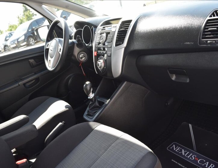 KIA Venga Kombi 1,4 l 66 kw