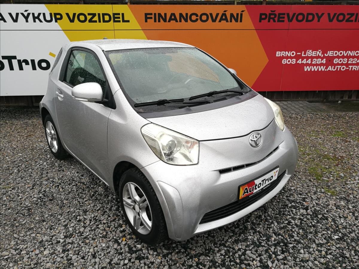 Toyota iQ