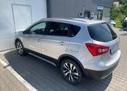 Suzuki SX4 S-Cross 4