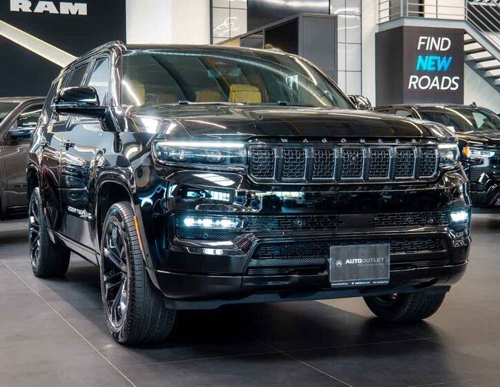 Jeep Grand Wagoneer SUV 6,4 l 351 kw