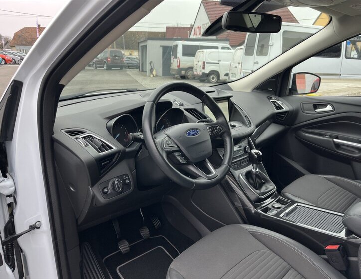 Ford Kuga Kombi 2,0 l 132 kw