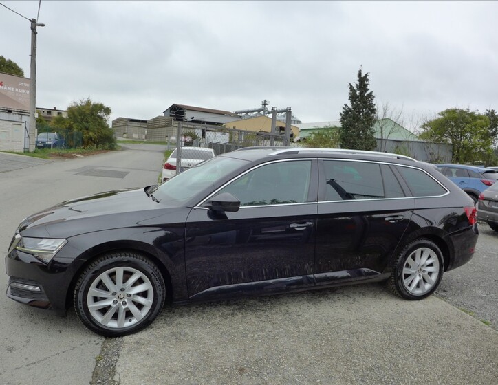 Škoda Superb 9