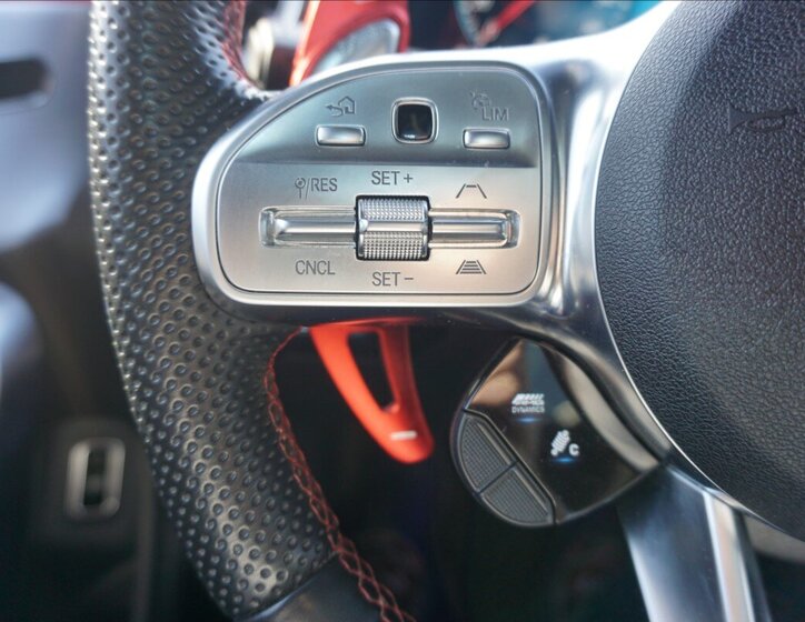 Mercedes-Benz CLA Kupé 2,0 l 225 kw