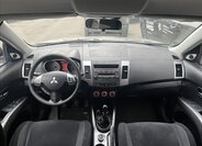 Mitsubishi Outlander SUV / Terénní 2,0 l 103 kw