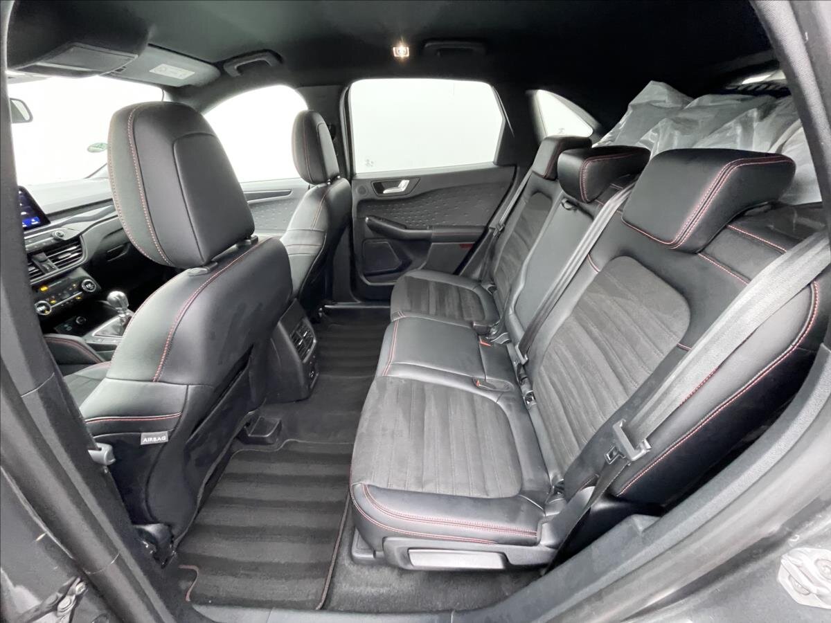 Ford Kuga SUV / Terénní 1,5 l 88 kw