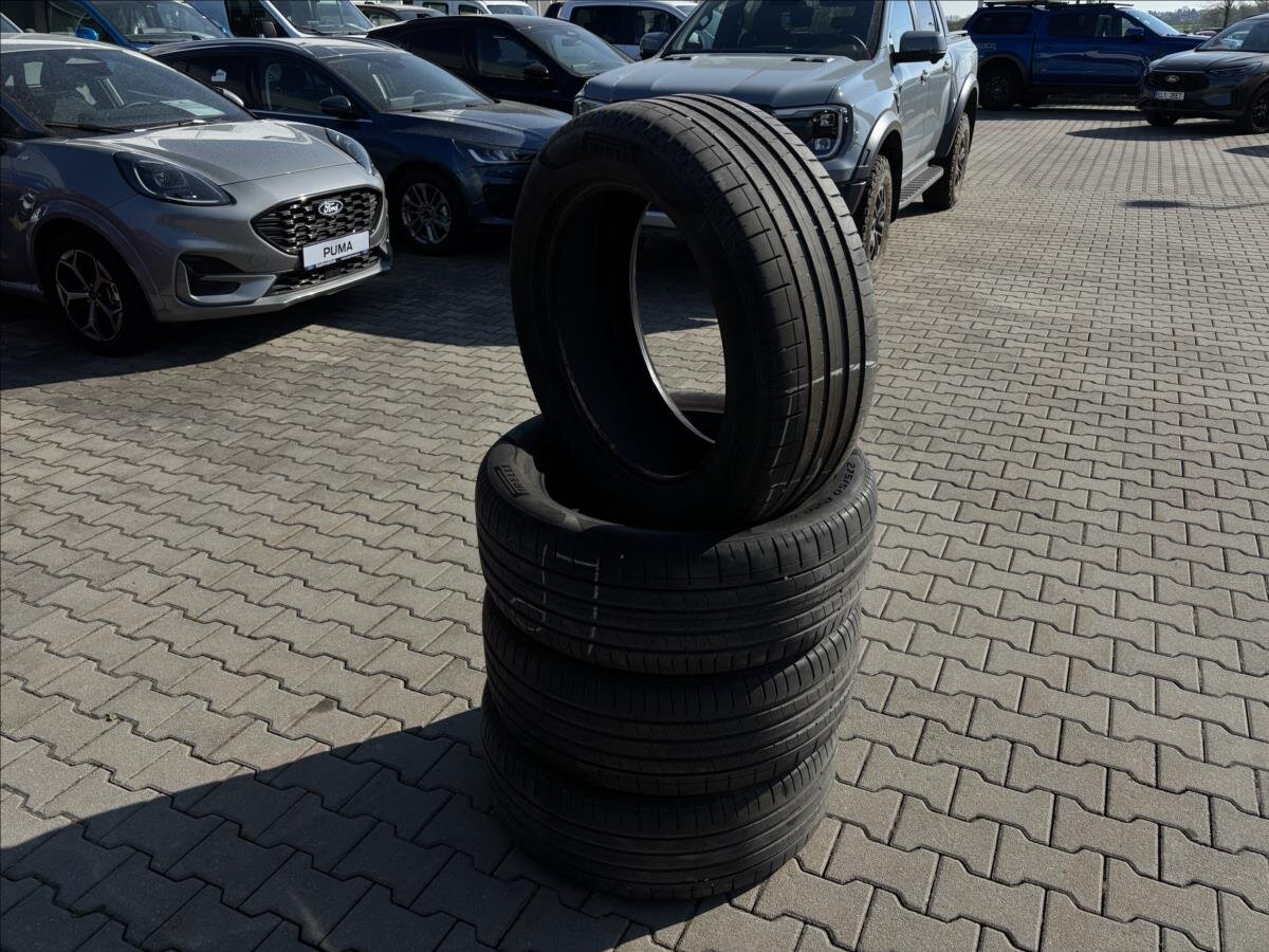 Mercedes-Benz GLE SUV / Terénní 2,0 l 200 kw