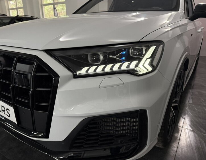 Audi SQ7 SUV / Terénní 4,0 l 373 kw