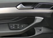 Volkswagen Passat 9