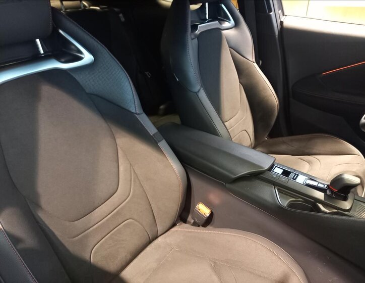 Toyota C-HR Hatchback 2,0 l 112 kw