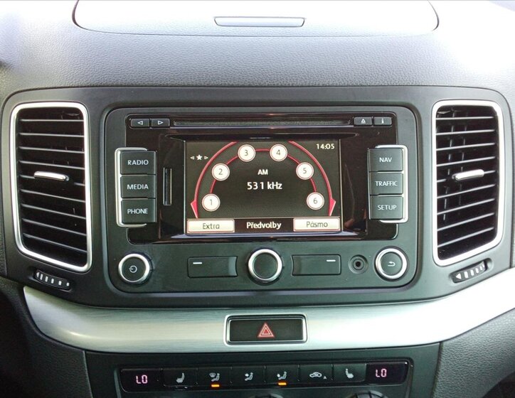 Volkswagen Sharan MPV 2,0 l 103 kw