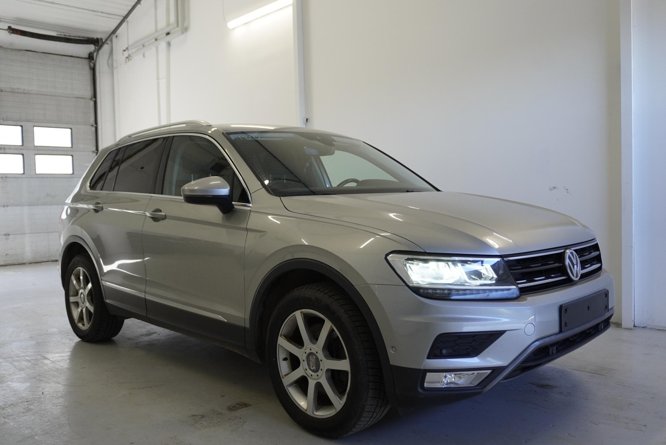 Volkswagen Tiguan SUV / Terénní 2,0 l 140 kw