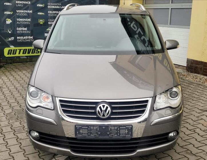 Volkswagen Touran 2