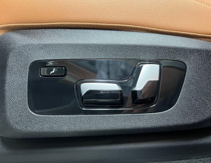 BMW X7 SUV / Terénní 3,0 l 250 kw