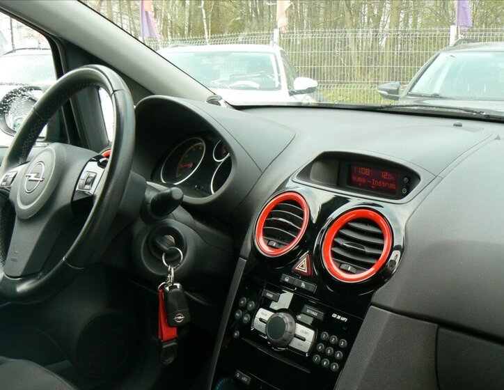 Opel Corsa Hatchback 1,4 l 66 kw