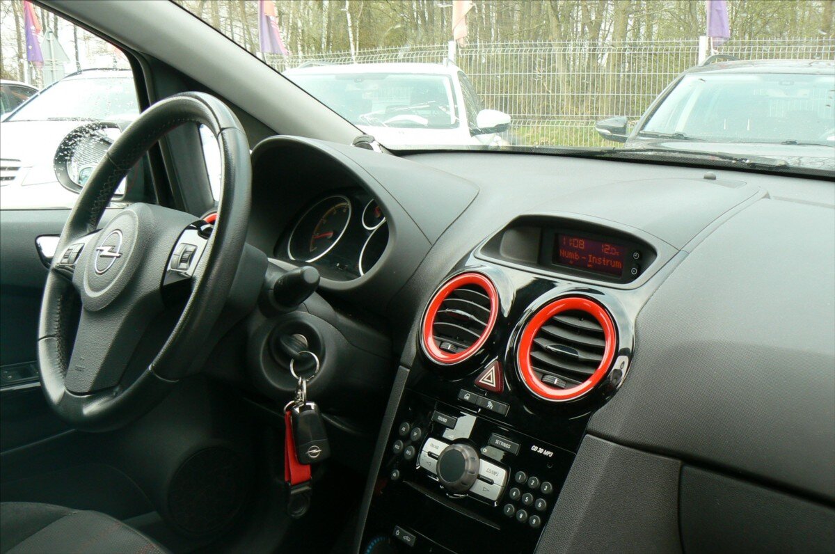 Opel Corsa Hatchback 1,4 l 66 kw