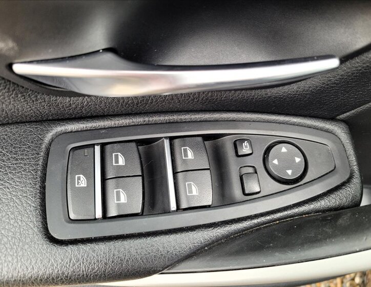 BMW Řada 3 Kombi 2,0 l 100 kw