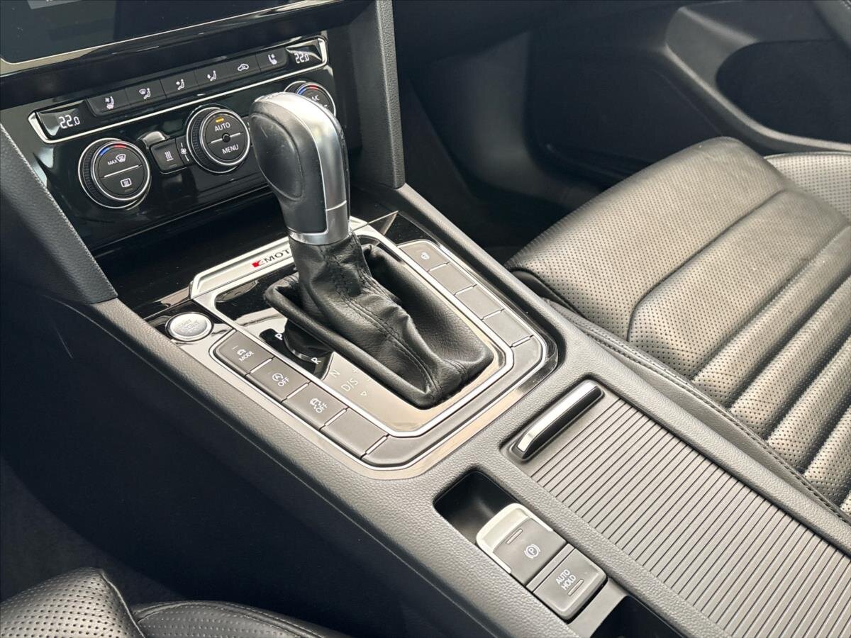Volkswagen Passat Kombi 2,0 l 176 kw