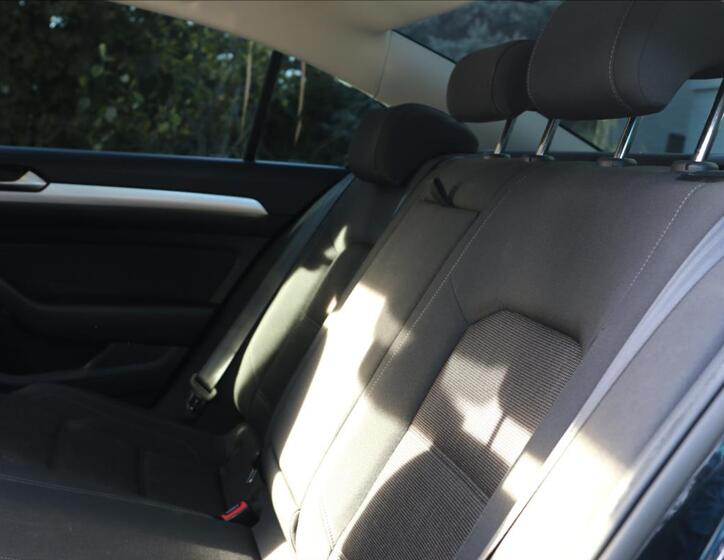 Volkswagen Passat 40