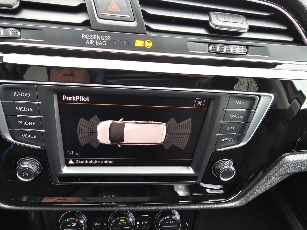 Volkswagen Touran Kombi 1,4 l 110 kw