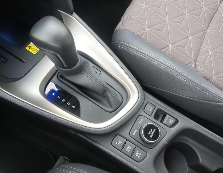 Toyota Yaris Cross 17