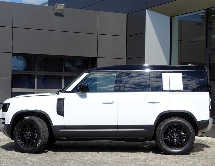 Land Rover Defender 2