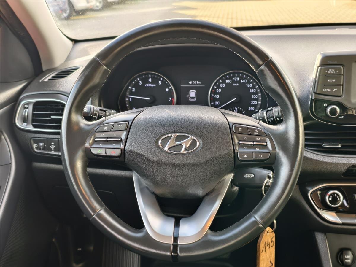 Hyundai i30 Kombi 998,0 88 kw