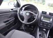 Volkswagen Golf 48