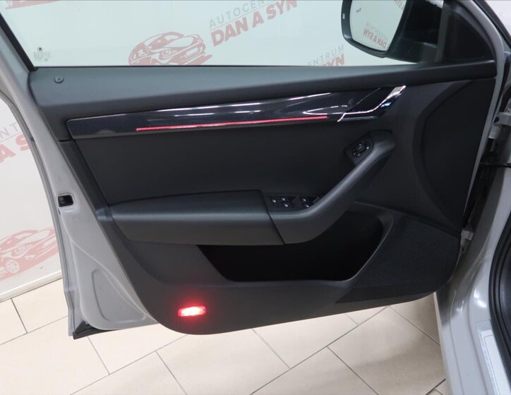 Škoda Octavia Kombi 2,0 l 180 kw