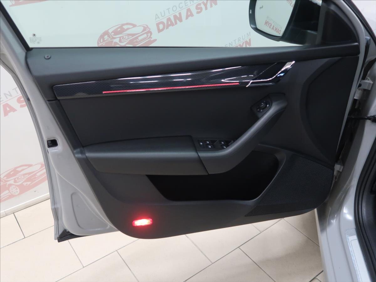 Škoda Octavia Kombi 2,0 l 180 kw