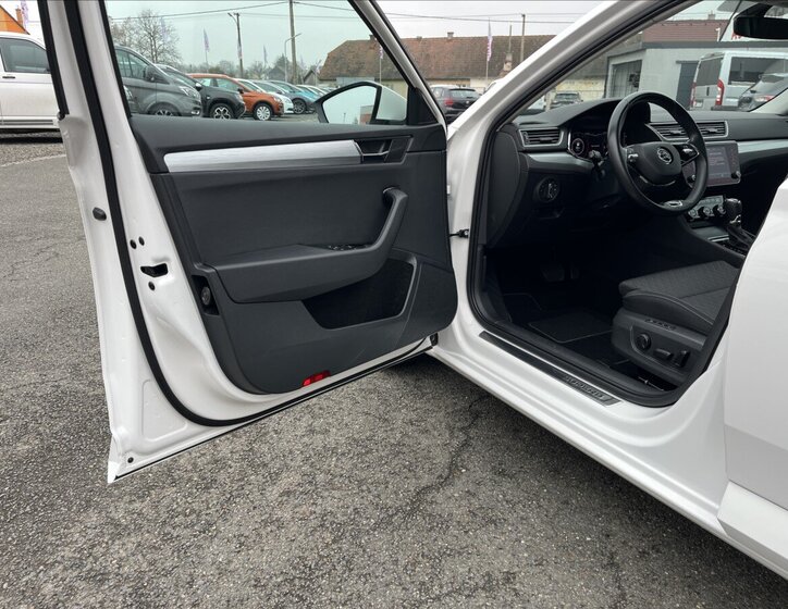 Škoda Superb Kombi 2,0 l 110 kw