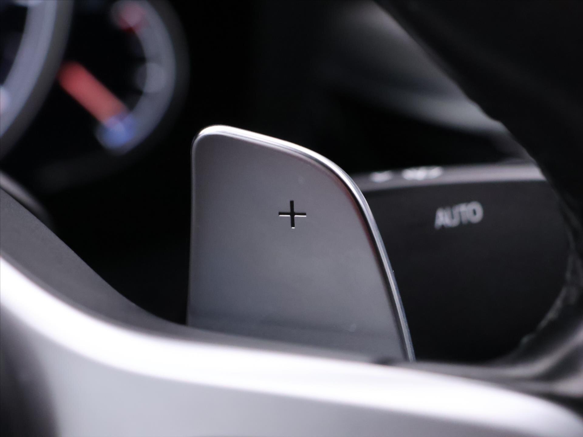 BMW Řada 5 Sedan 3,0 l 250 kw