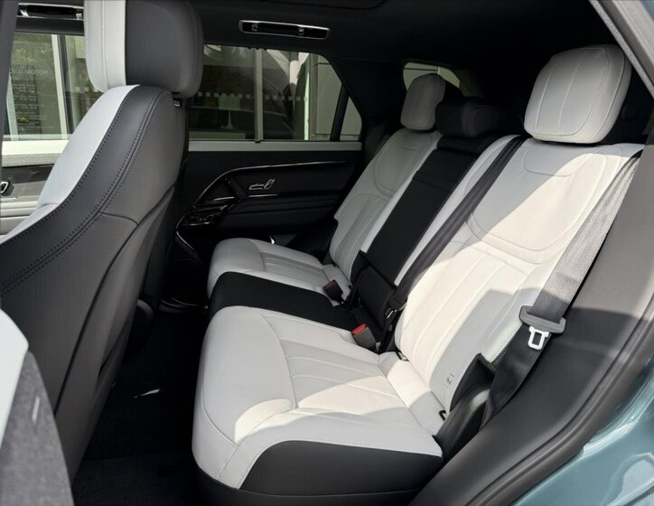 Land Rover Range Rover Sport SUV / Terénní 3,0 l 184 kw