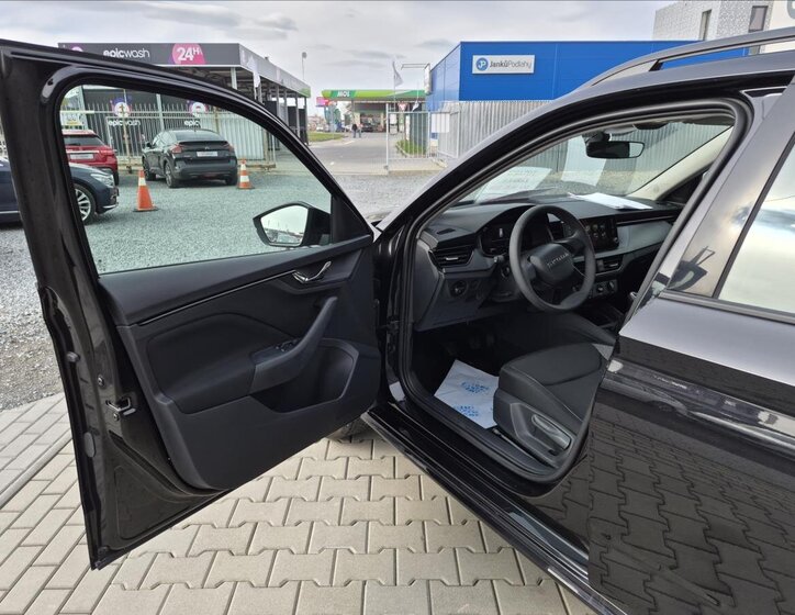 Škoda Kamiq Hatchback 999,0 70 kw