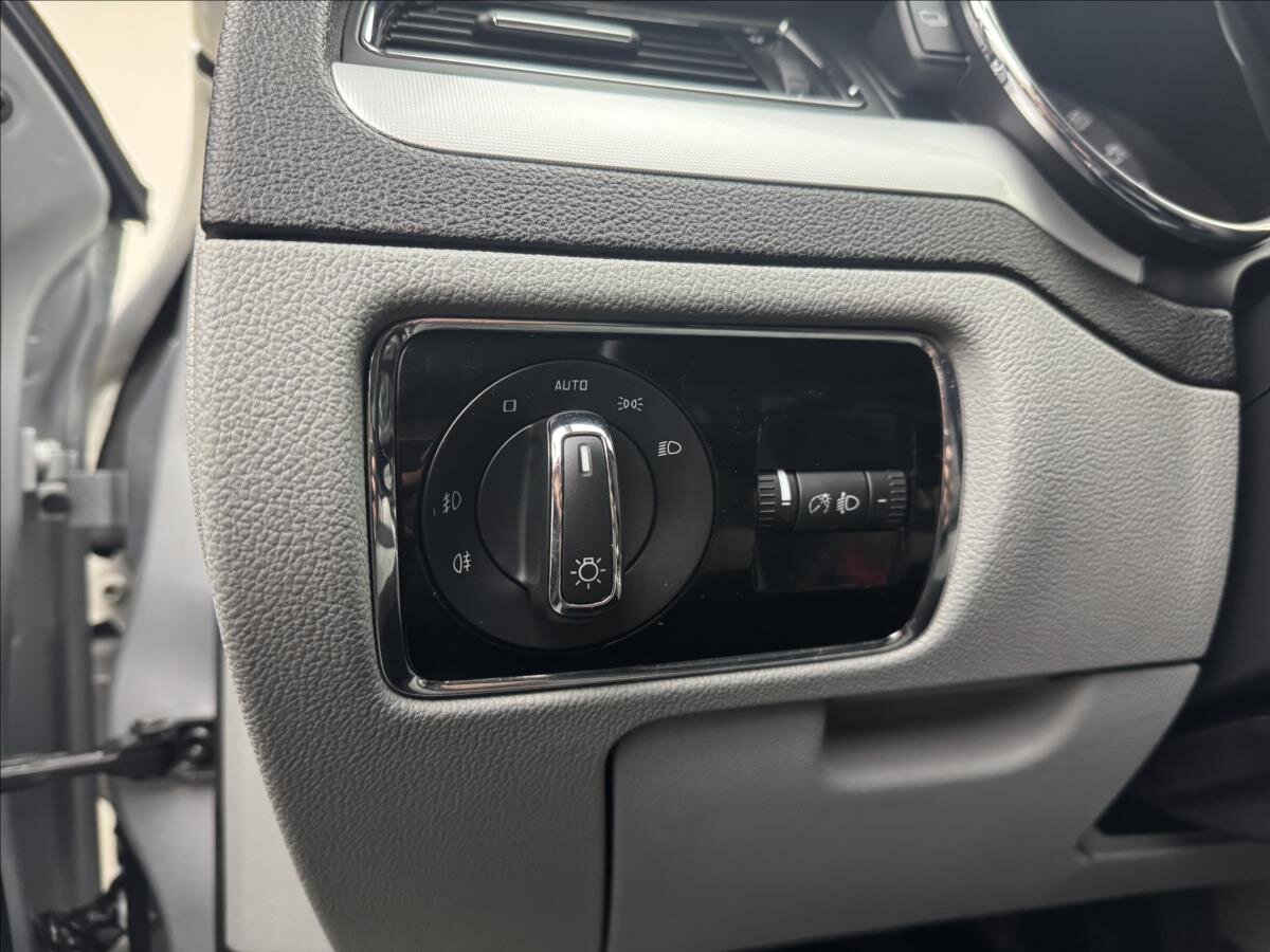 Škoda Superb Kombi 2,0 l 103 kw