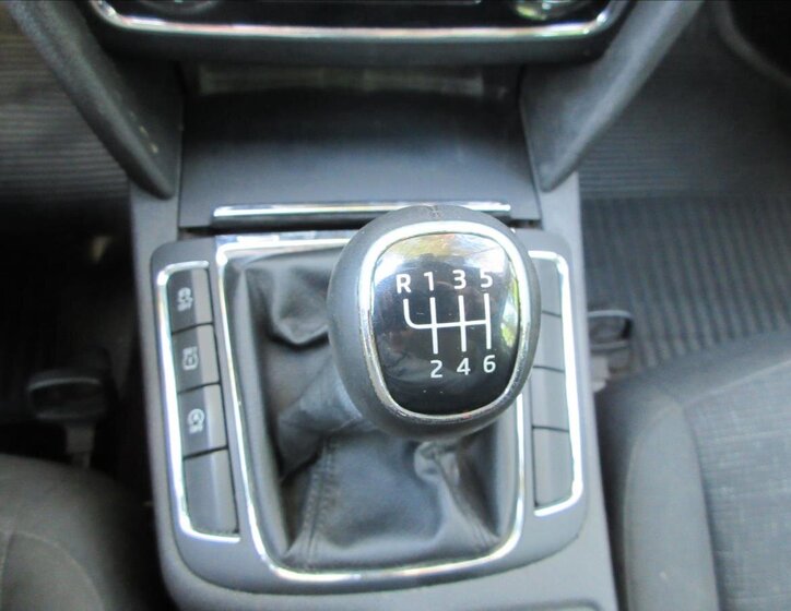 Škoda Superb Sedan / Limuzína 2,0 l 103 kw