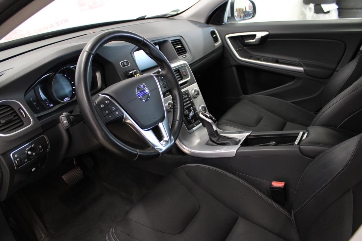 Volvo V60 Kombi 2,0 l 110 kw