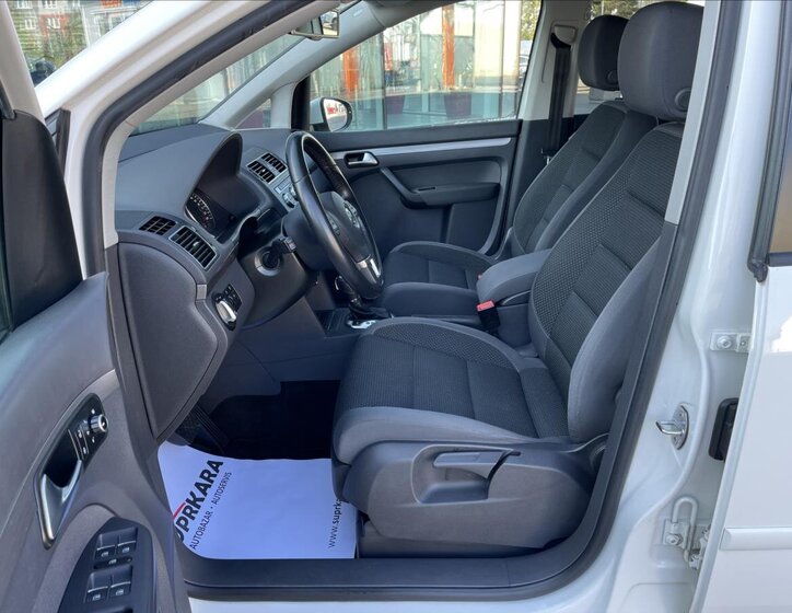 Volkswagen Touran MPV 1,6 l 77 kw